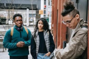 Comment être moins introverti ?